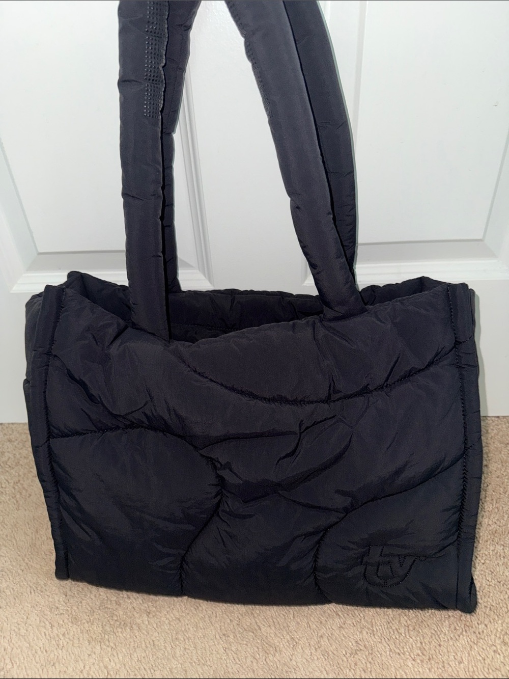 Thirty Years Black the Midi-Drift tote - Picture 2 of 7
